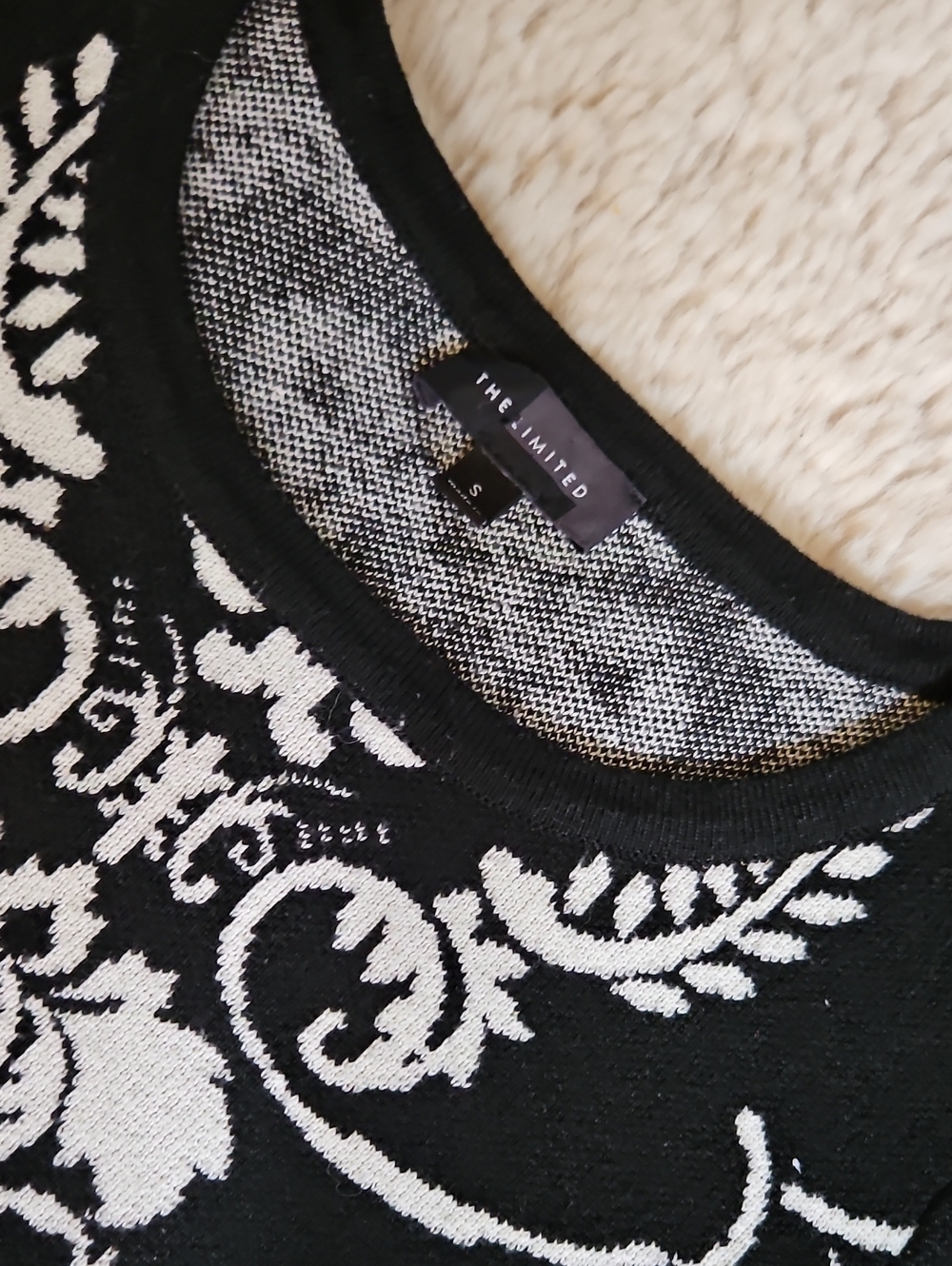 The Limited Black and White Long Sleeve Floral Medallion Dress - Picture 3 of 4